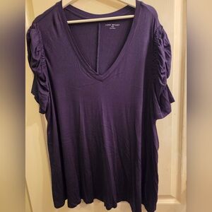 Lane Bryant Navy Blue V-Neck Swinger Style Tee With Ruched Sleeves